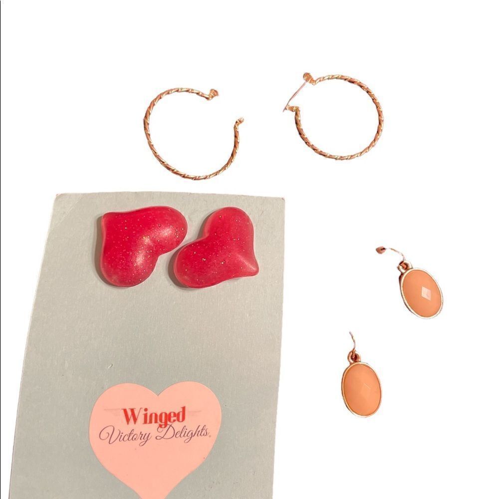 Eight pairs of pierced post earrings - Picture 3 of 6
